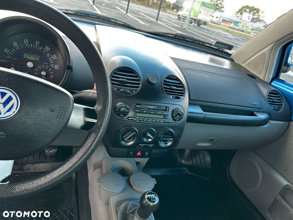 Volkswagen New Beetle - 15