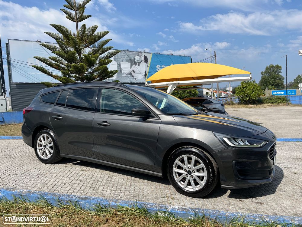 Ford Focus SW 1.5 TDCi EcoBlue Connected - 4