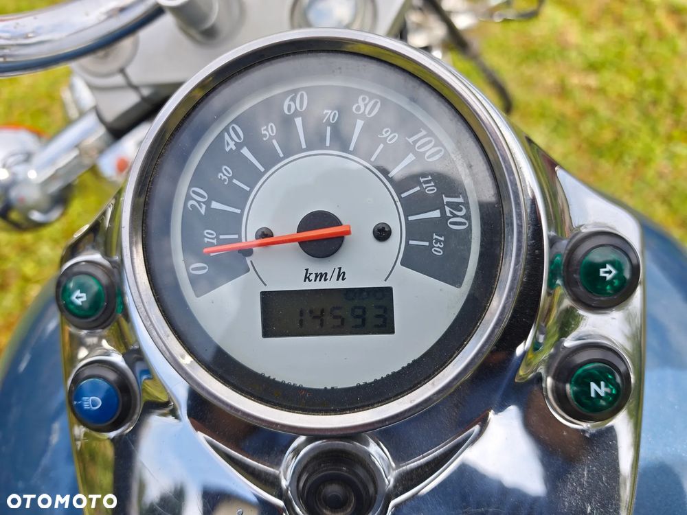 Suzuki Intruder - 7