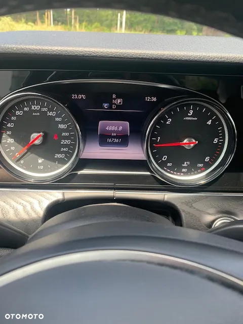 Mercedes-Benz Klasa E 220 d 4-Matic 9G-TRONIC - 3