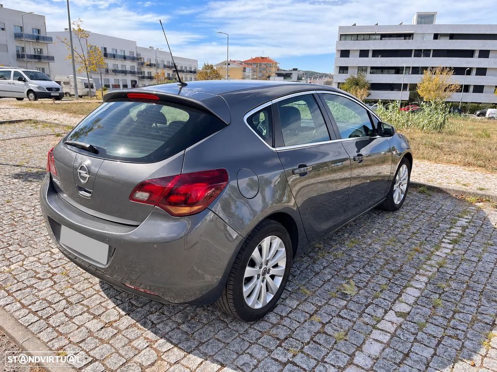 Opel Astra 1.7 CDTi Cosmo Start/Stop - 4