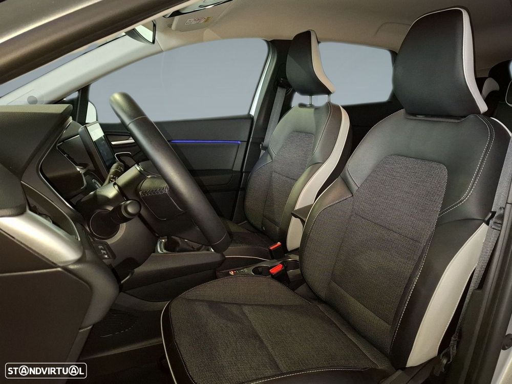 Renault Captur 1.0 TCe Techno Bi-Fuel - 11