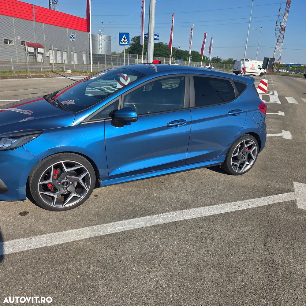 Ford Fiesta - 2