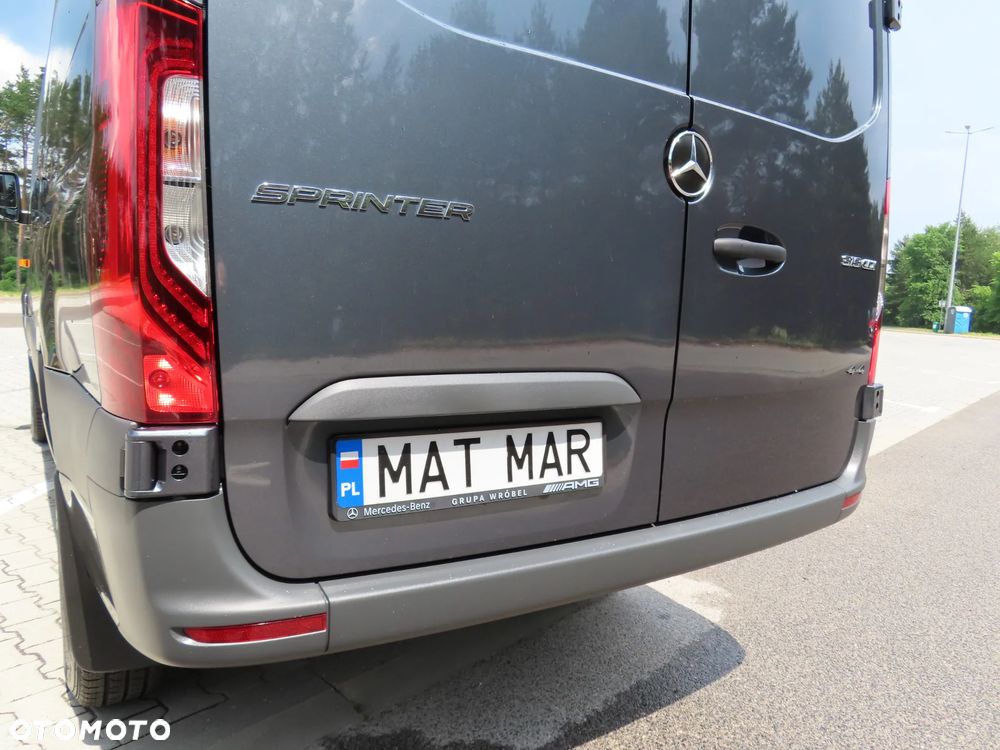 Mercedes-Benz Sprinter 4x4 319 CDI V6 3.0 CDI 190 KM Automat 7G-Tronic Chłodnia -30*C Agregat Chłodniczy Rozstaw Osi 3665 mm Ładowność 1067 Kg WZMACNIANY Przebieg 10 Tys Km Jedyny Taki UNIKAT Stan NOWY Jak Z Fabryki POLECAM - 12