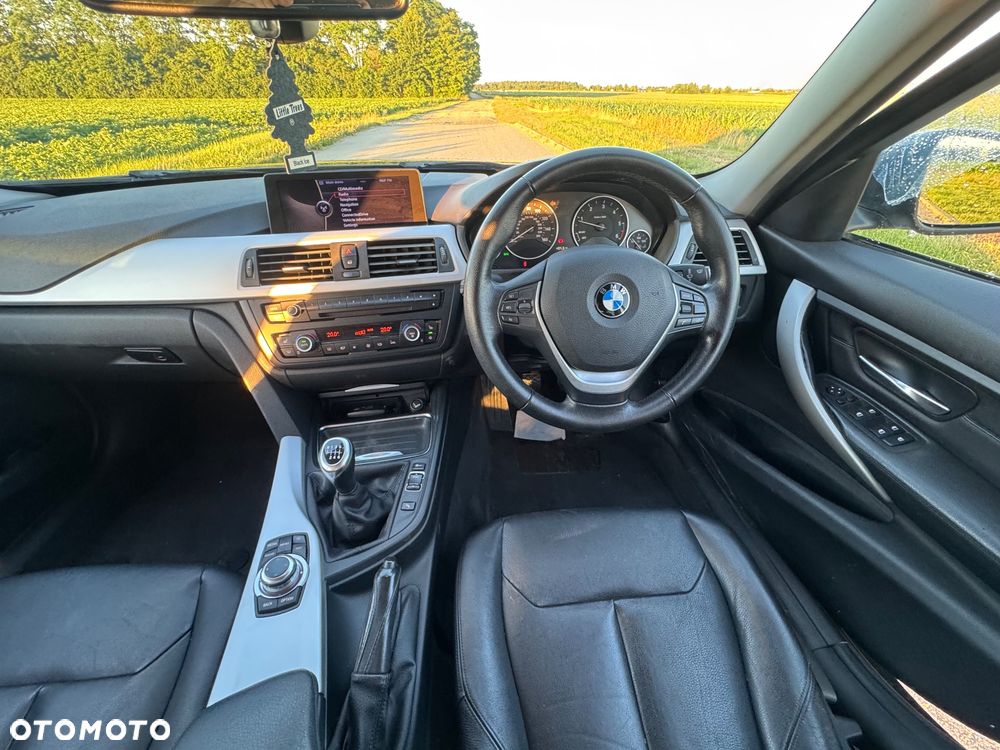 BMW Seria 3 320d Blue Performance - 9
