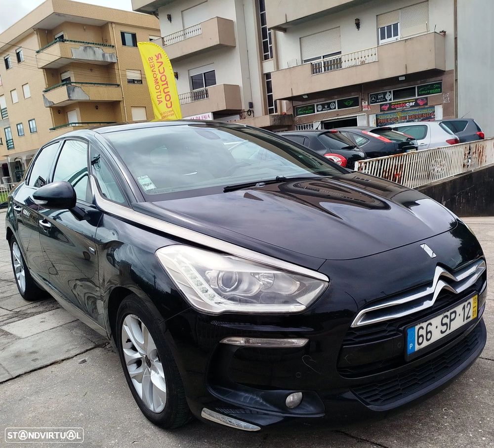 Citroën DS5 2.0 HDi Hy4 So Chic CMP6 88g - 1