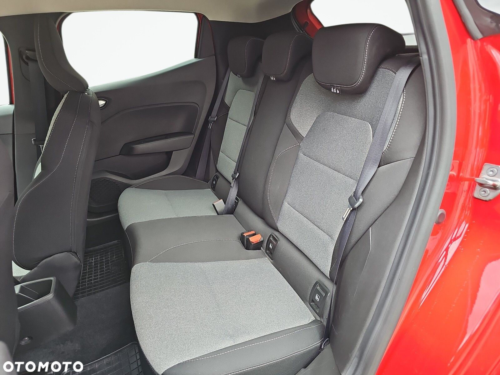 Renault Clio - 23
