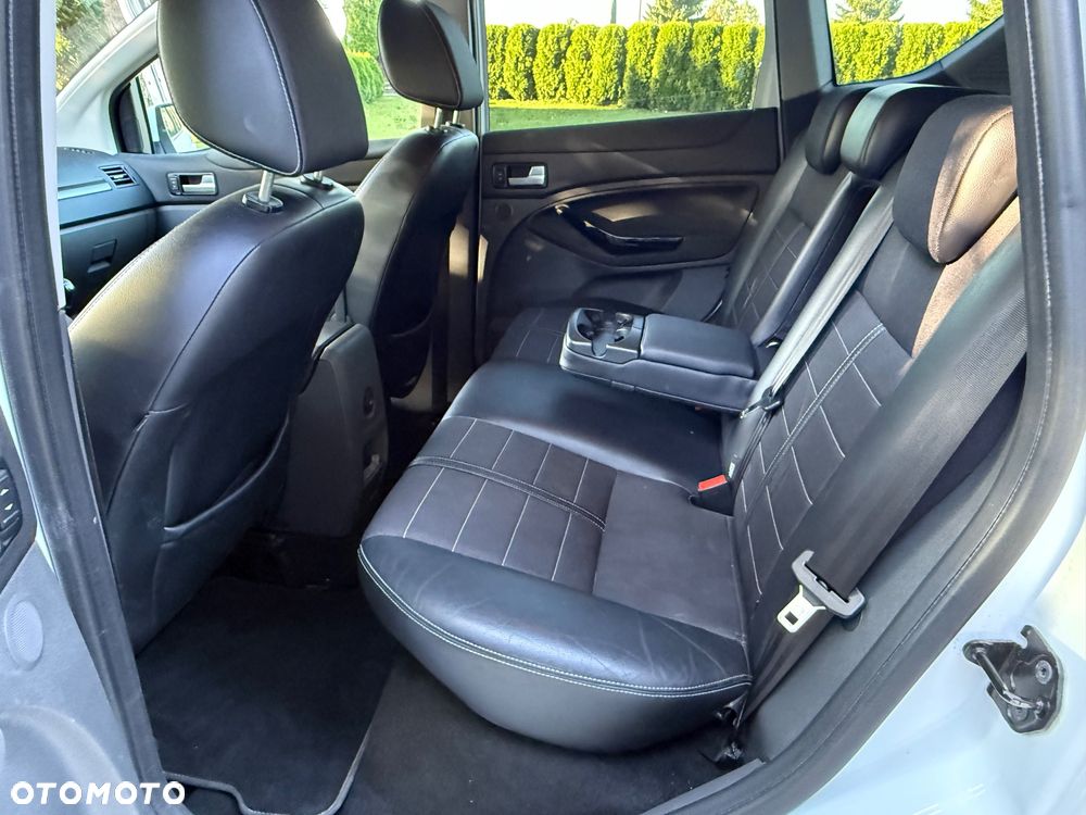 Ford Kuga - 8