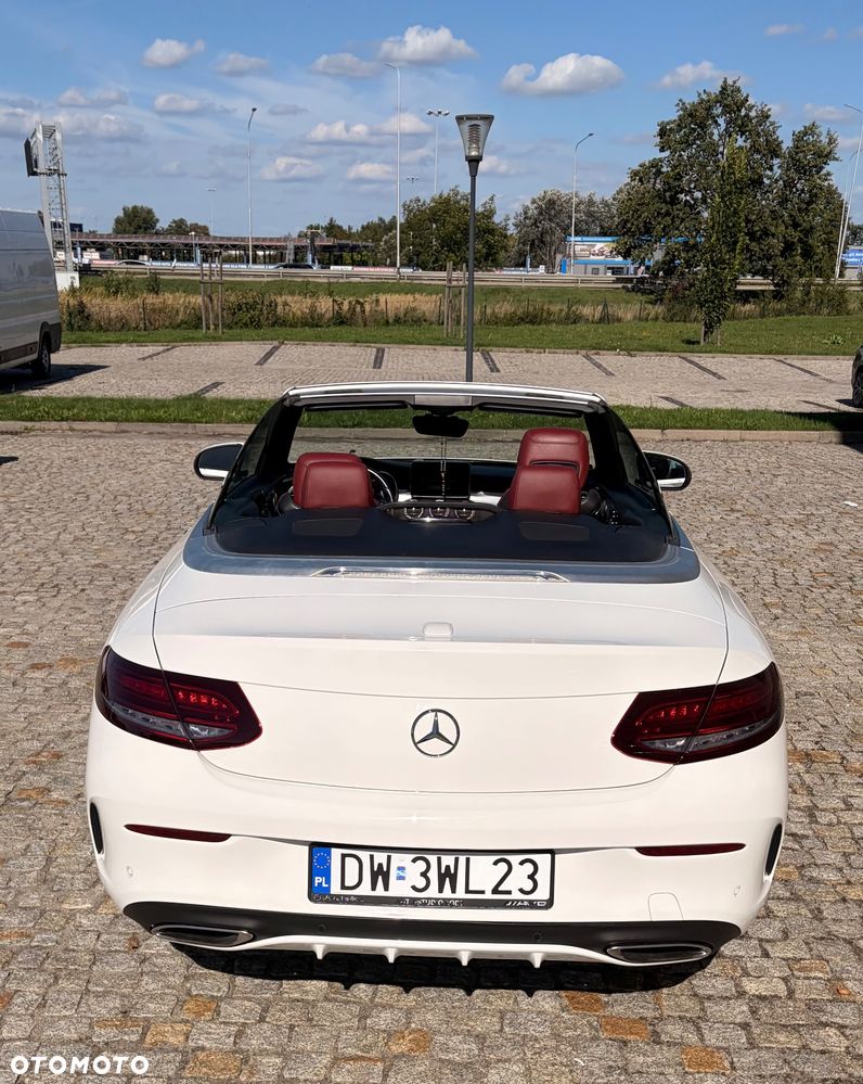 Mercedes-Benz Klasa C 300 9G-TRONIC - 16