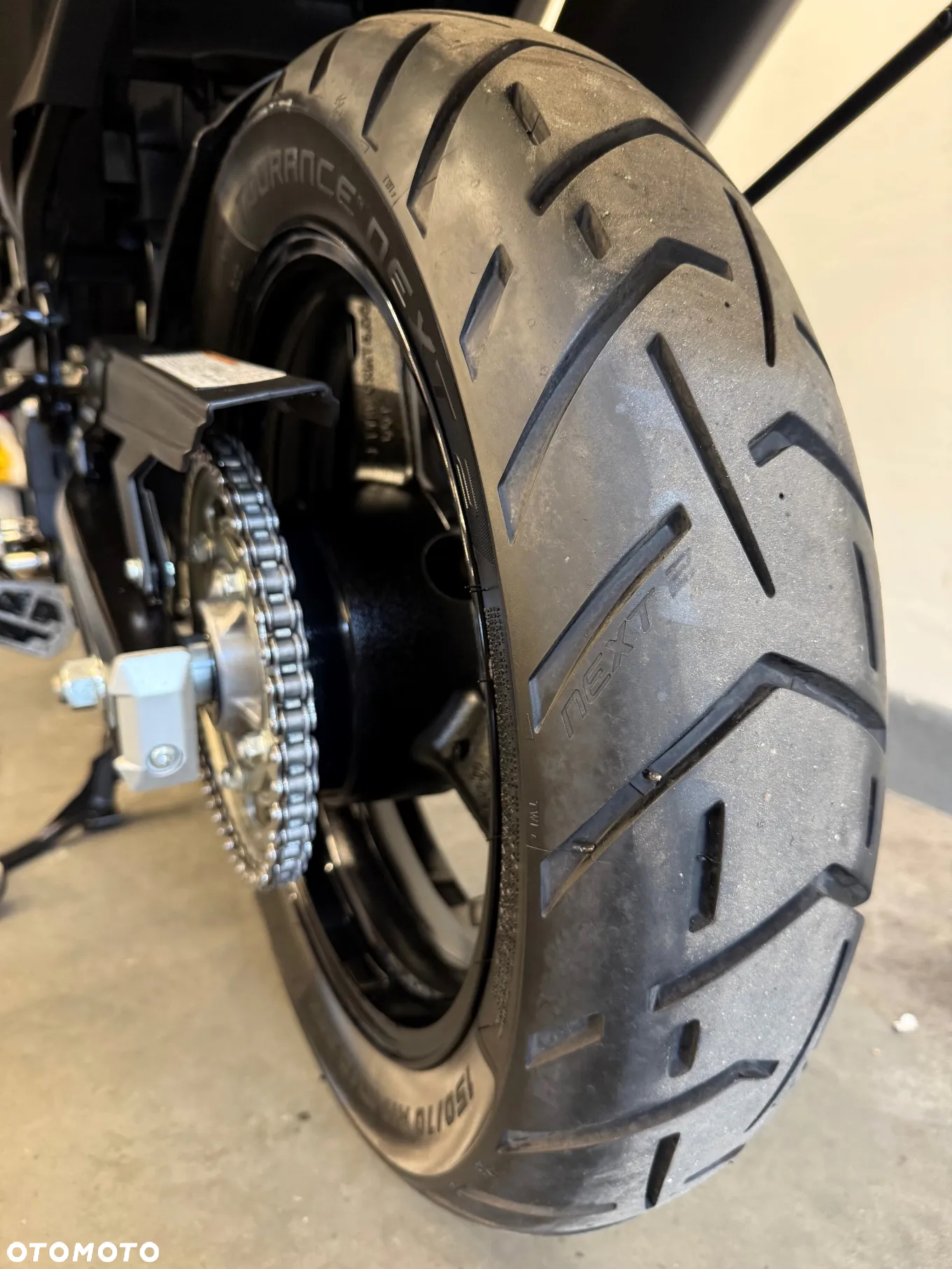 Suzuki V-STROM - 10