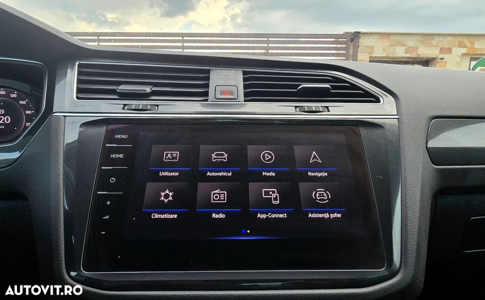 Volkswagen Tiguan 2.0 TDI SCR 4MOTION DSG URBAN SPORT - 37