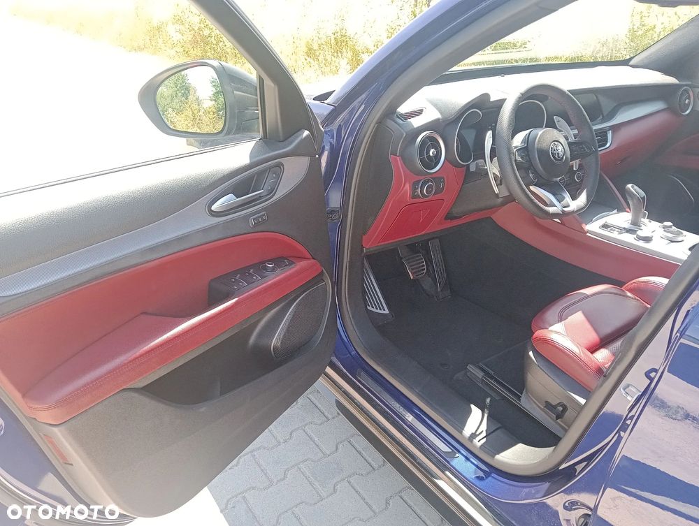 Alfa Romeo Stelvio 2.0 Turbo TI Q4 - 11