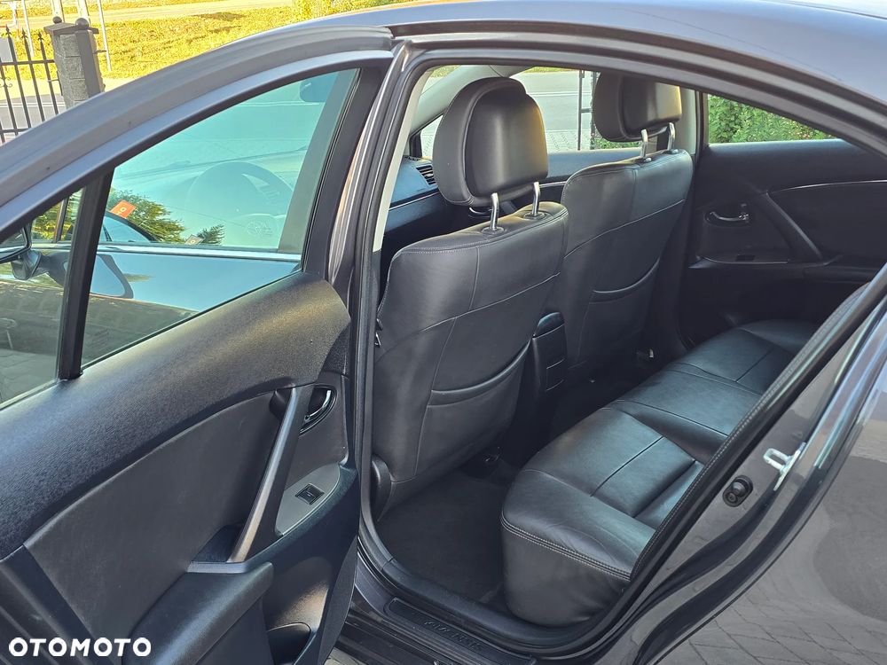 Toyota Avensis 1.8 Executive - 19