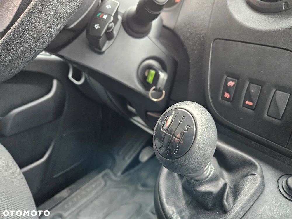 Renault Master L2H2 2.3dCi 130KM - 12