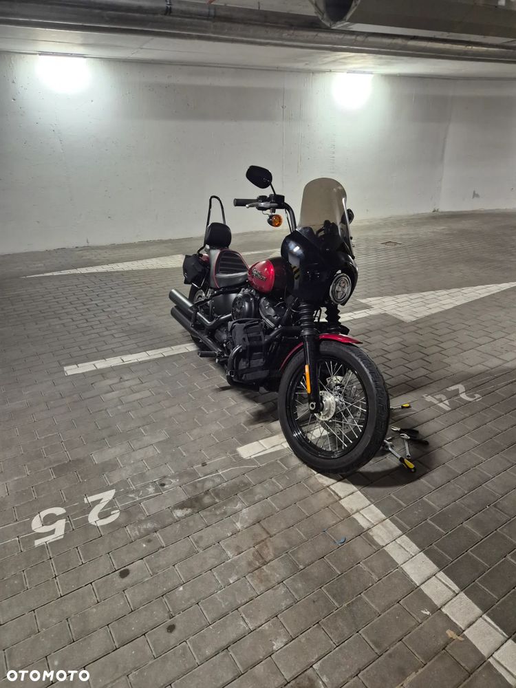 Harley-Davidson Softail Street Bob - 21
