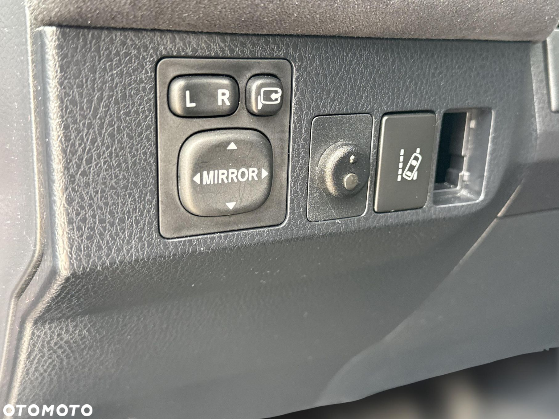 Toyota RAV4 Hybrid Prestige 4x4 - 23