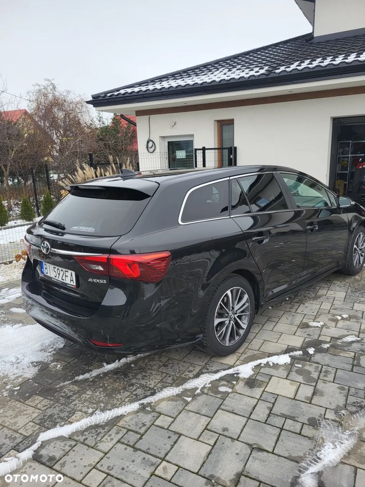 Toyota Avensis 2.0 D-4D Premium - 6