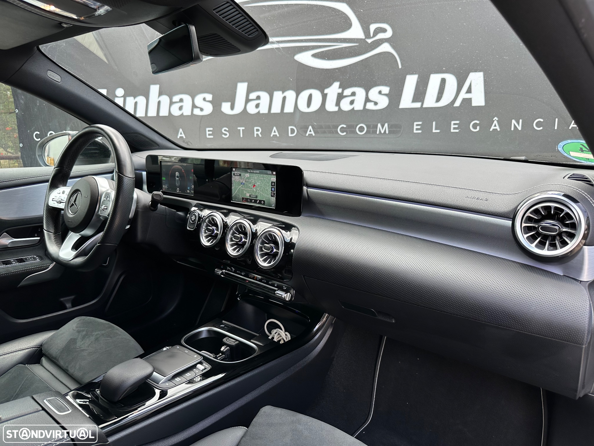 Mercedes-Benz A 250 e AMG Line - 8