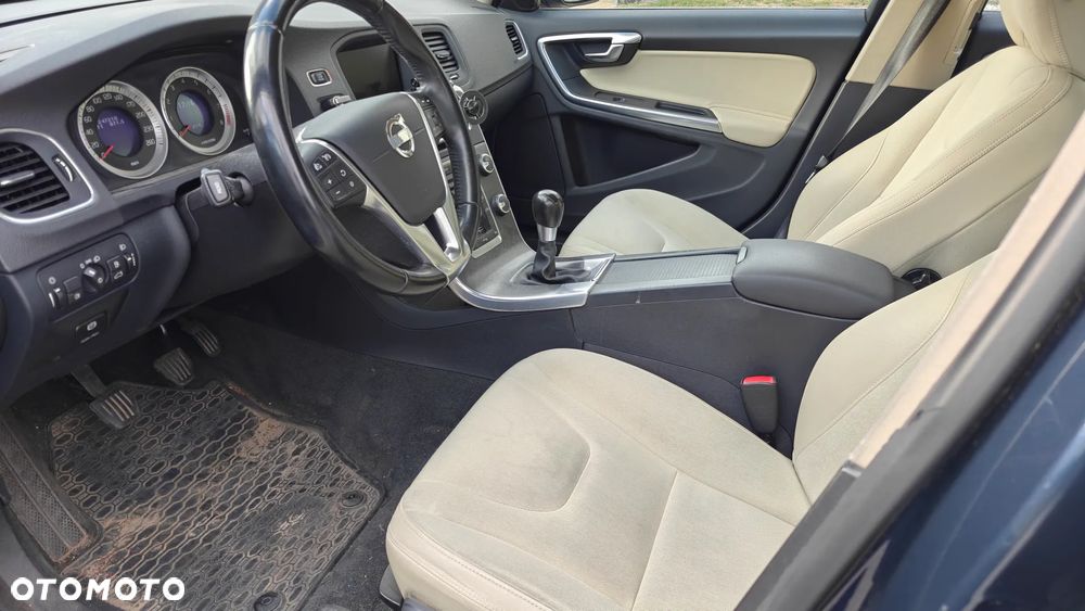 Volvo S60 T4 Momentum - 7