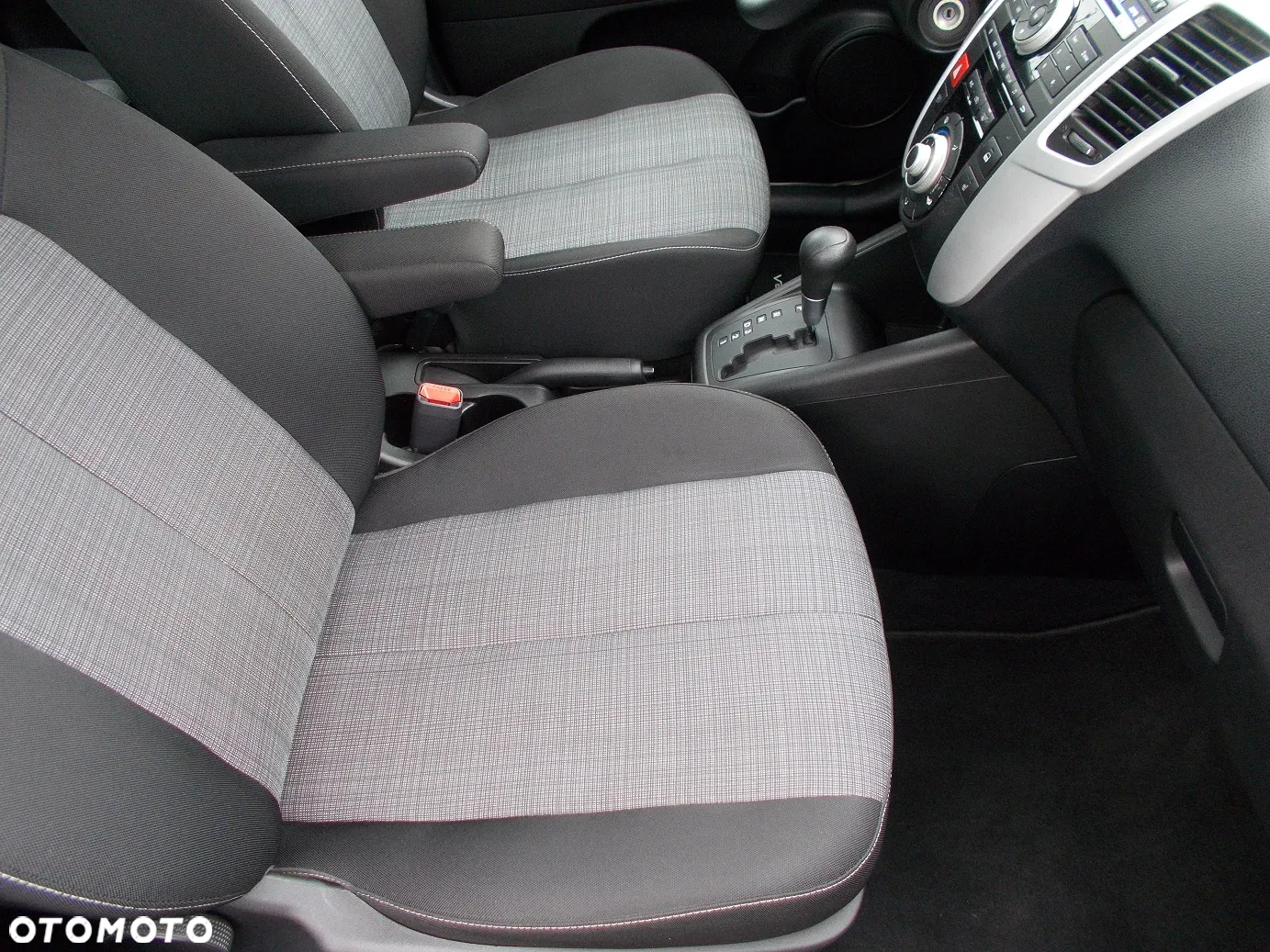 Kia Venga 1.6 M - 11