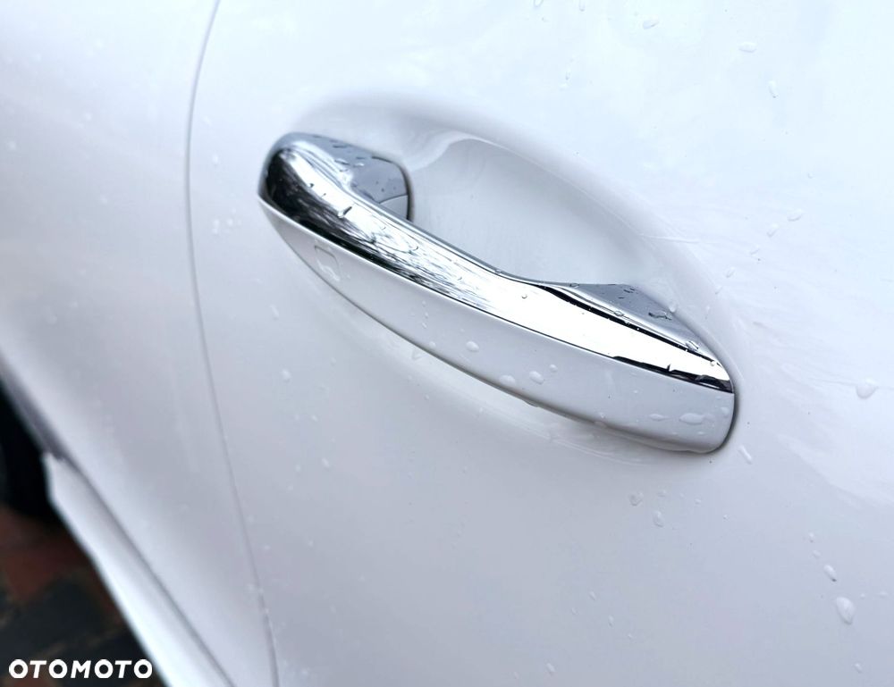 Mercedes-Benz CLA 200 AMG Line 7G-DCT - 7