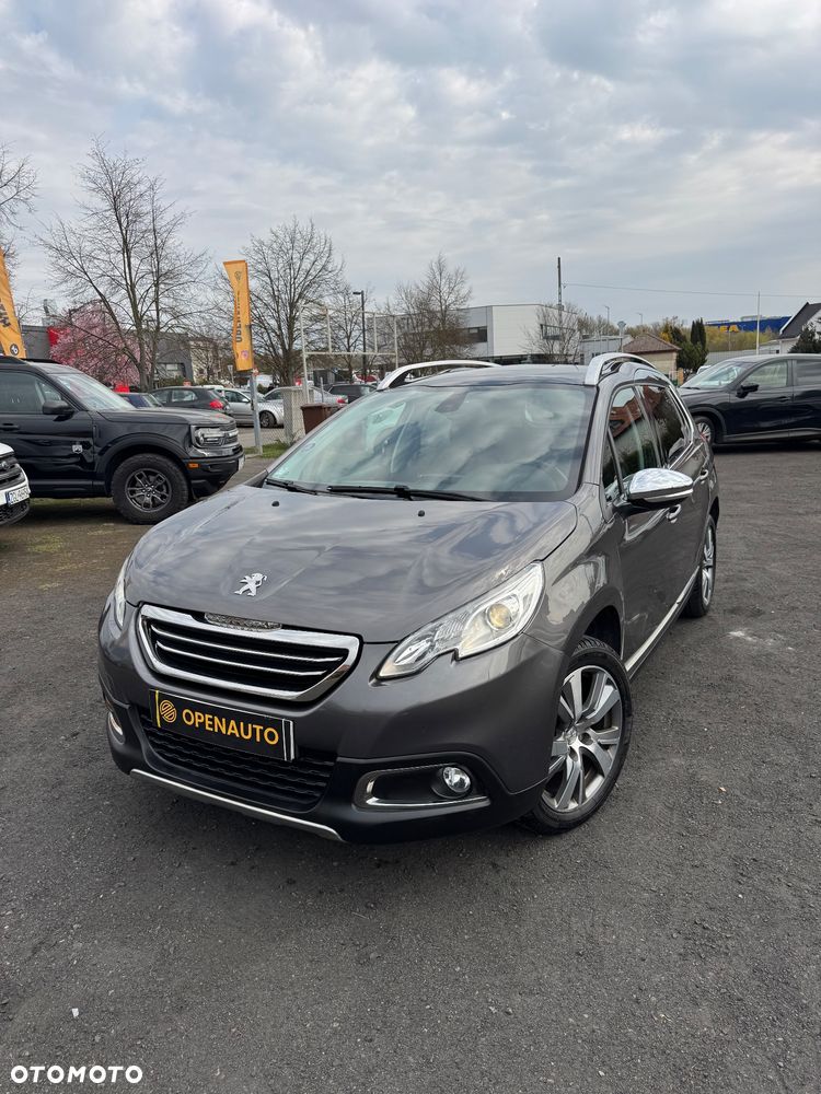 Peugeot 2008 1.2 Pure Tech GPF Signature S&S EAT6 - 1