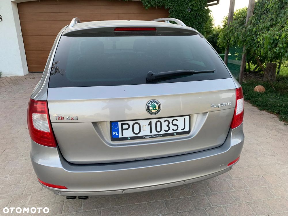 Skoda Superb 2.0 TDI 4x4 Elegance - 2