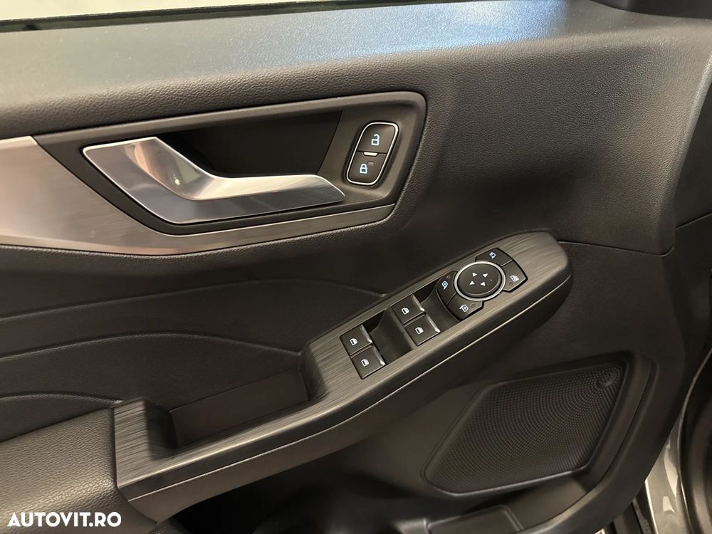 Ford Kuga - 15