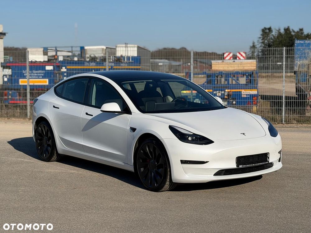 Tesla Model 3 - 2