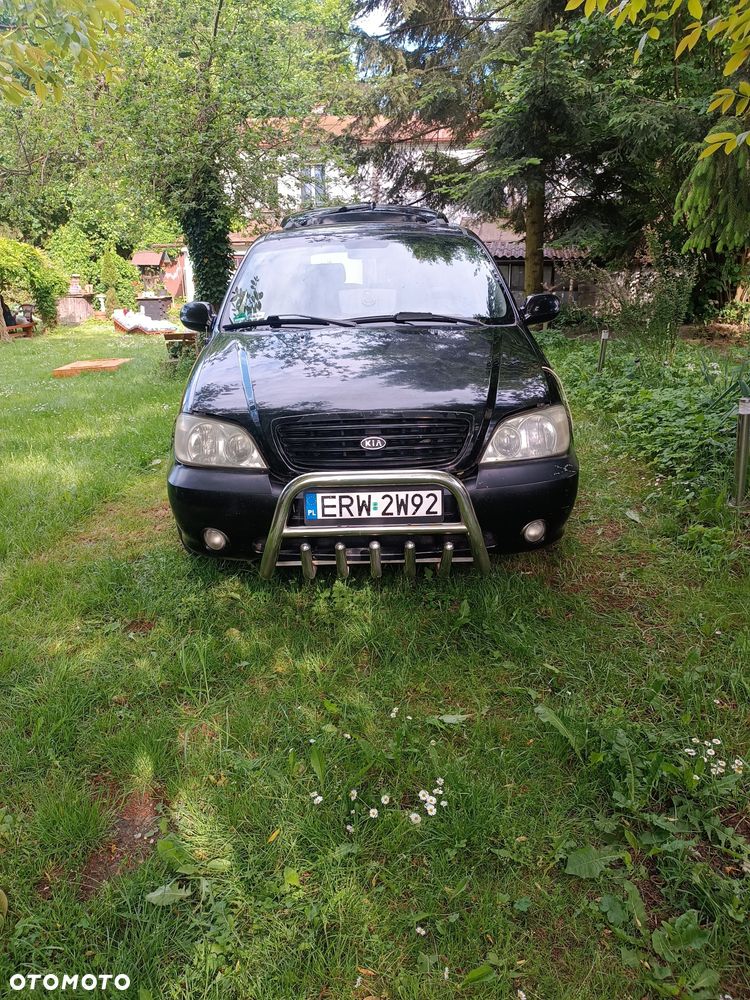 Kia Carnival - 1