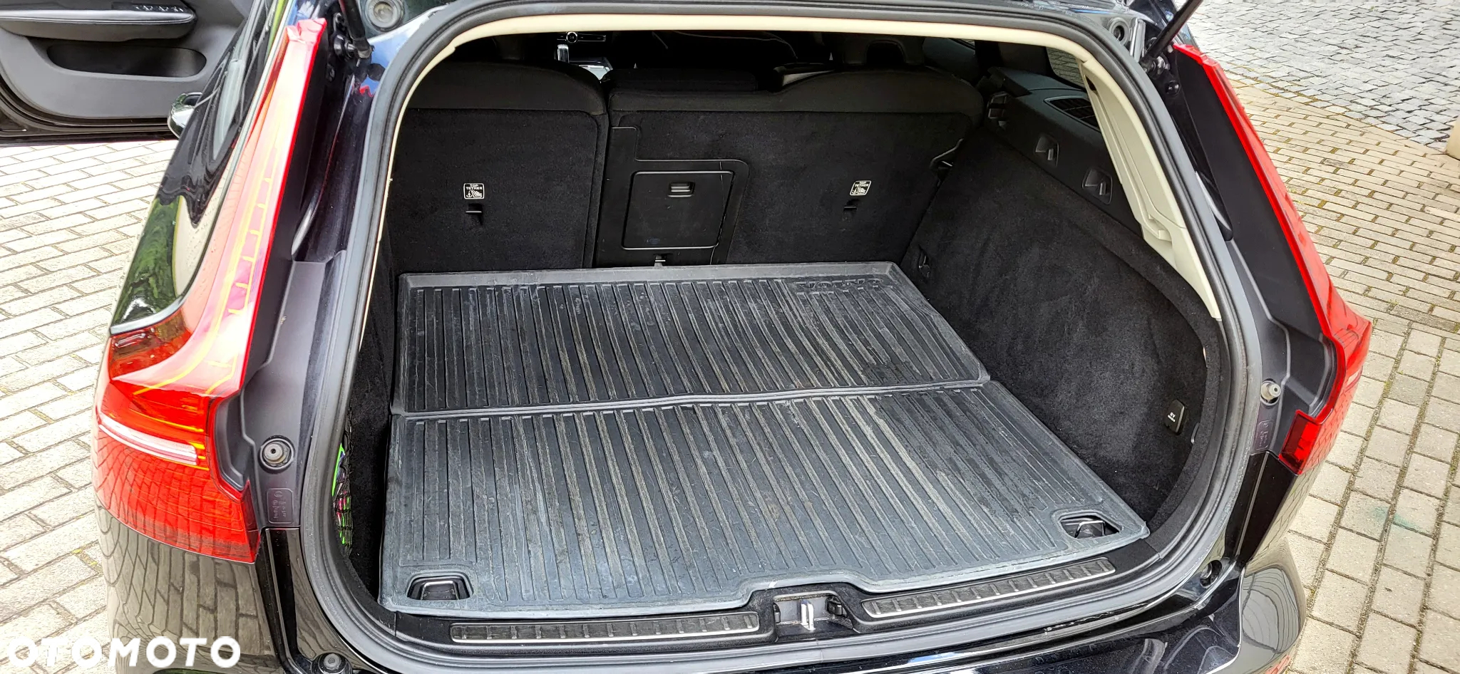 Volvo V60 D4 Momentum - 20
