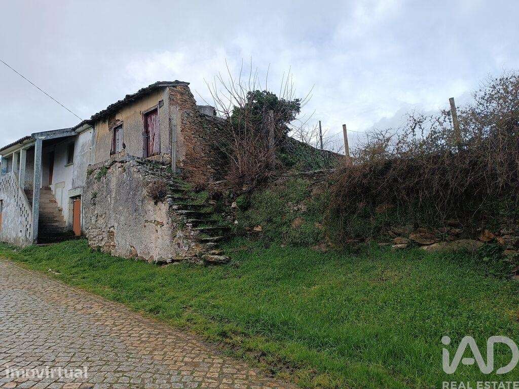 Casa de aldeia em Salsas de 192,00 m2 - Grande imagem: 4/17
