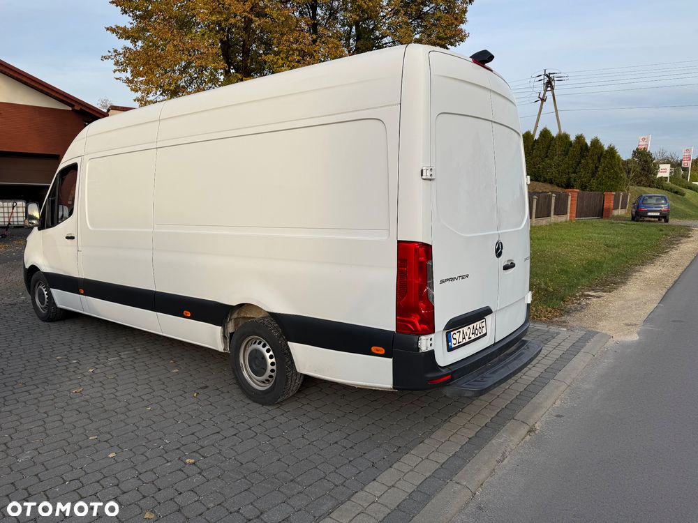 Mercedes-Benz Sprinter - 4
