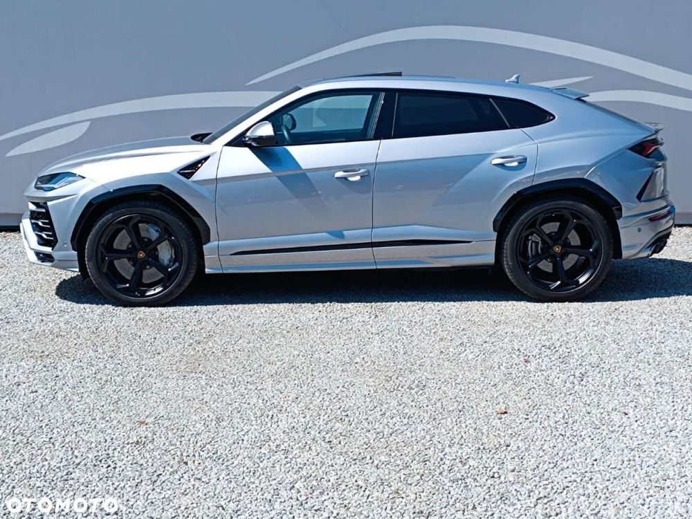 Lamborghini Urus - 25