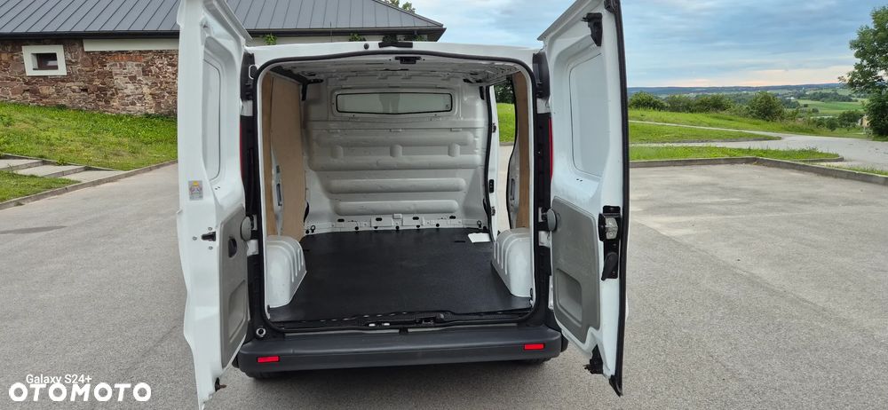 Renault Trafic - 25