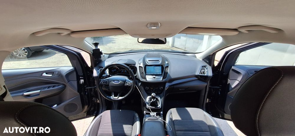 Ford Kuga 1.5 EcoBoost 2WD Titanium - 32