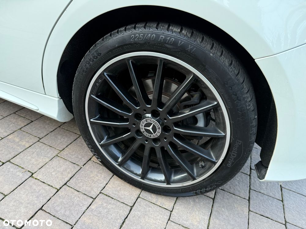 Mercedes-Benz Klasa A 220 4-Matic AMG Line - 30