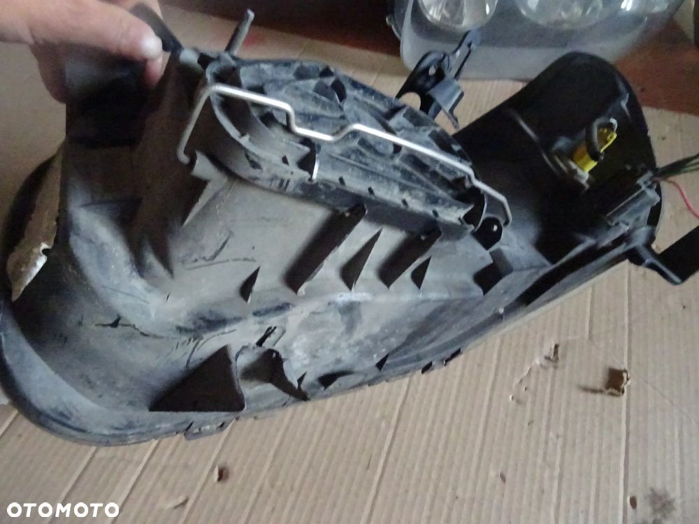 FORD MAVERICK LIFTING LAMPA PRAWA PRZEDNIA CZESCI ROZNE - 3