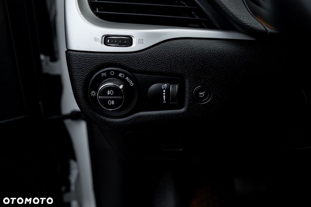 Jeep Cherokee 2.2 MJD Active Drive II Limited - 27