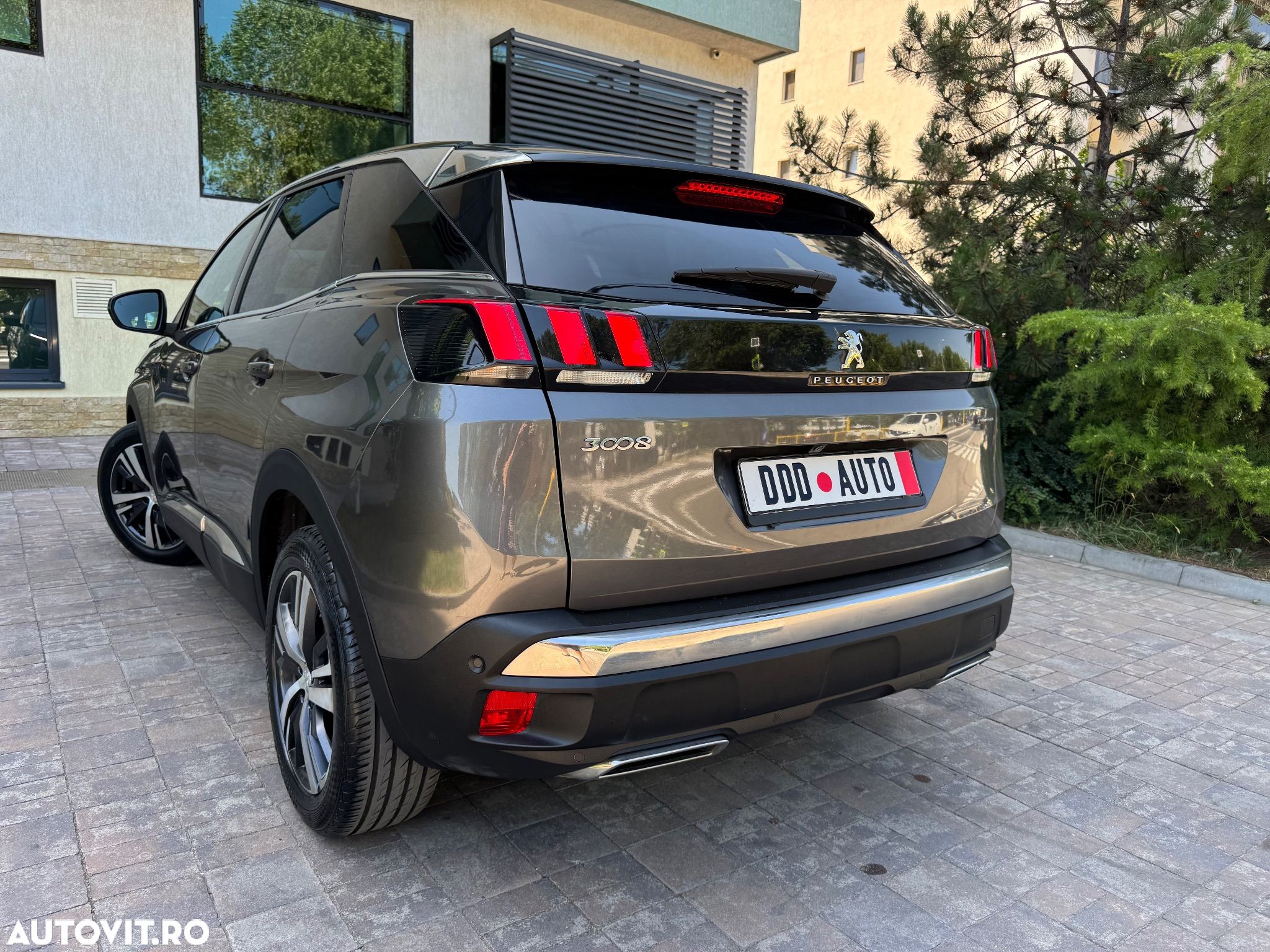 Peugeot 3008 PureTech 130 Stop & Start GPF EAT8 GT - 6