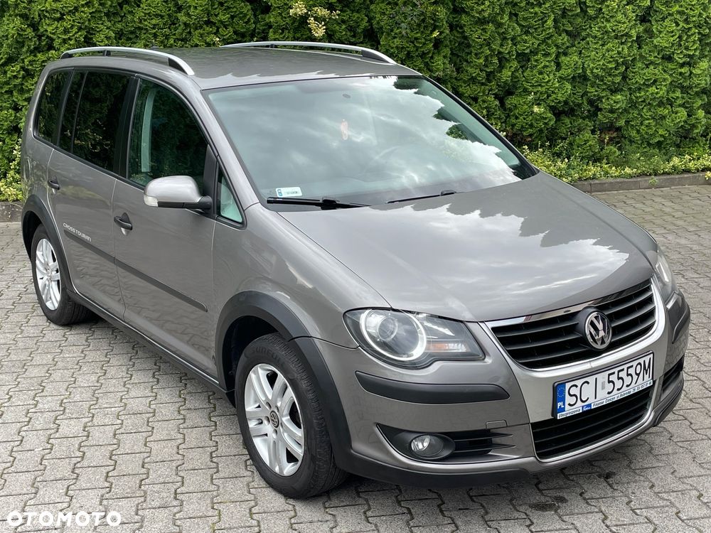 Volkswagen Touran 1.4 TSI Cross - 1