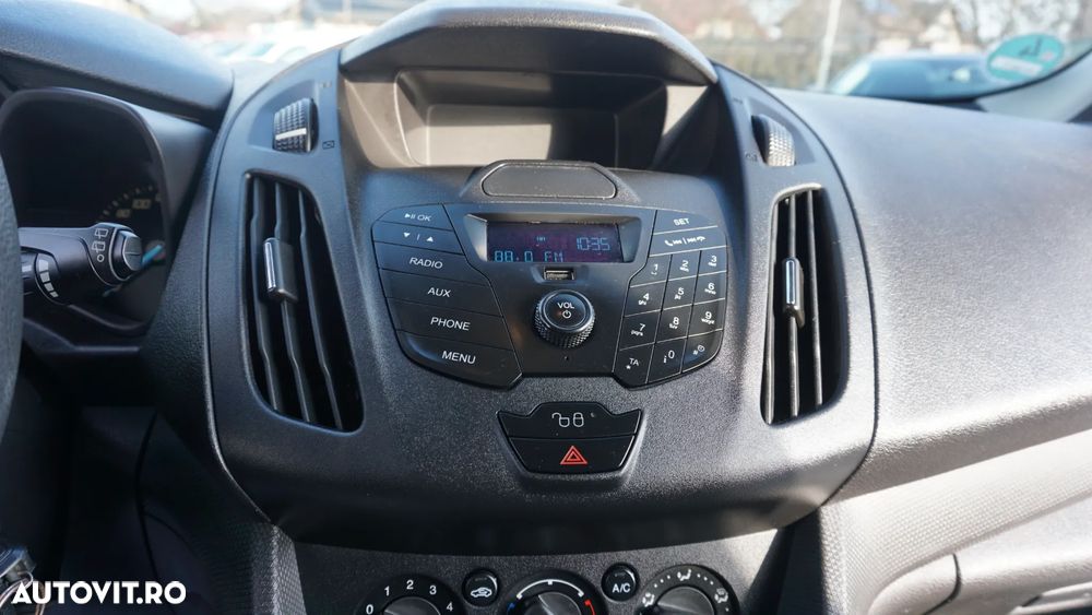 Ford Transit Connect - 21