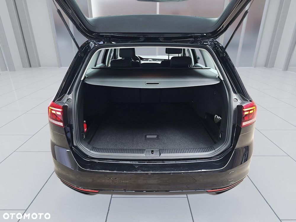 Volkswagen Passat Variant 1.5 TSI EVO Business DSG - 20