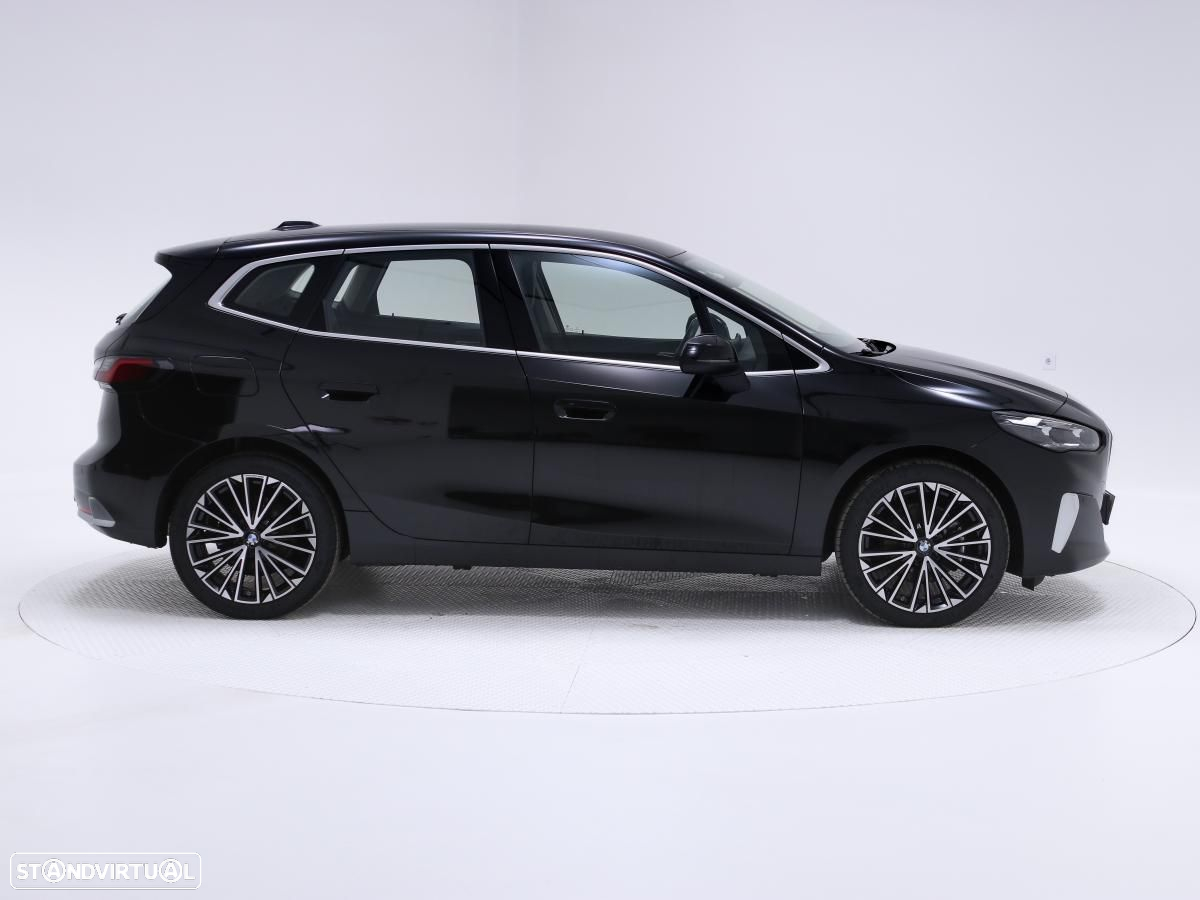 BMW 218 Active Tourer i Aut. Luxury Line - 2