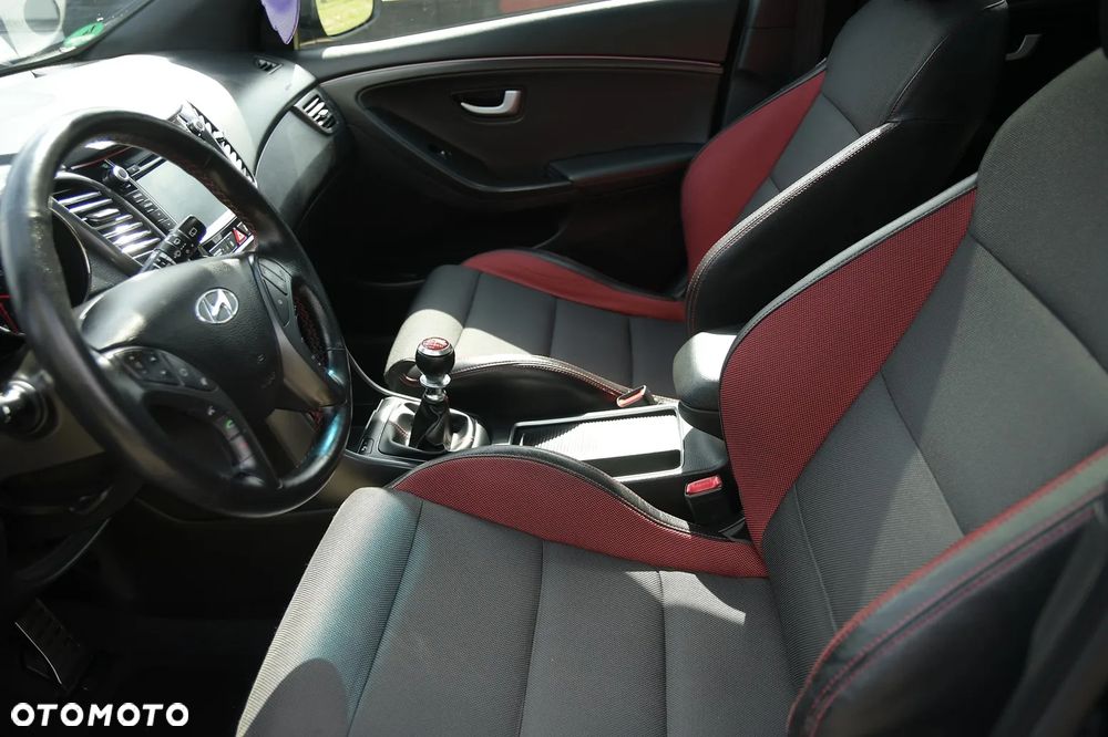 Hyundai i30 1.6 T GDI Turbo - 22