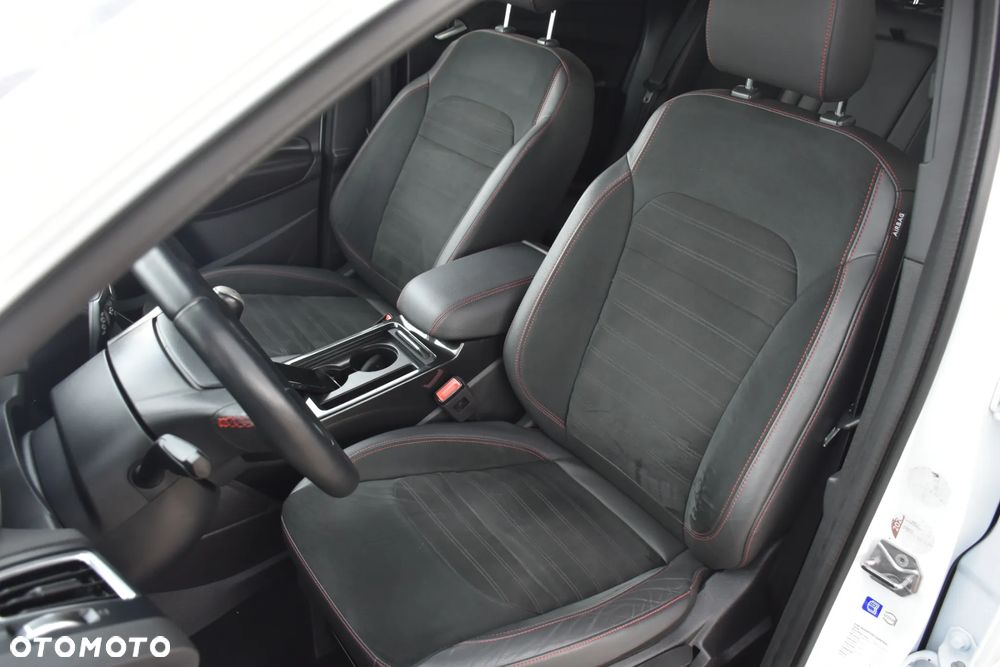 Ford Kuga - 14