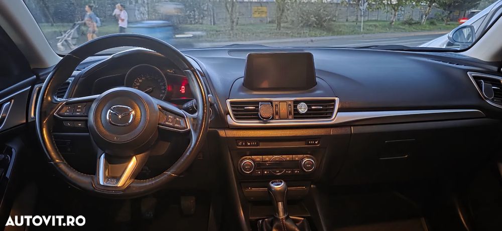 Mazda 3 G120 Attraction - 13