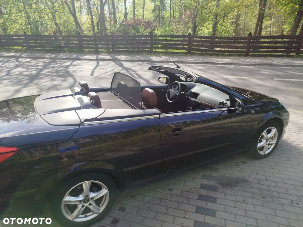 Opel Astra 1.8 Cosmo - 25
