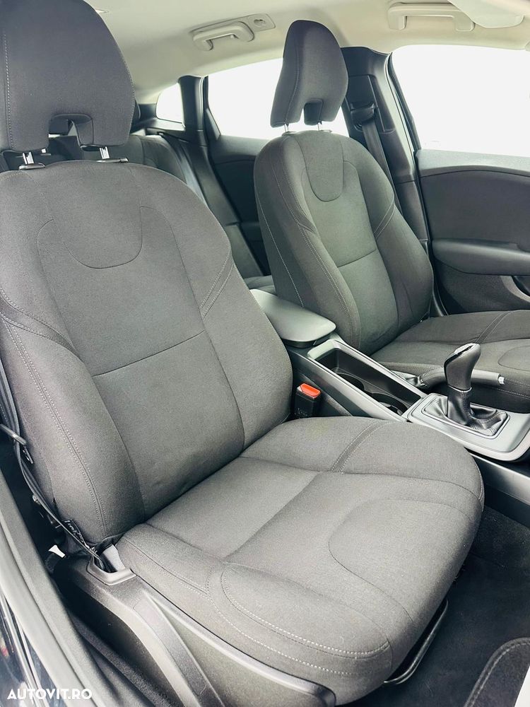 Volvo V40 - 13