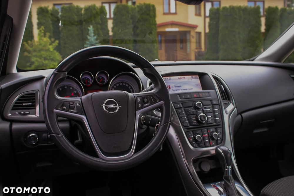 Opel Astra 1.6 Turbo Automatik Cosmo - 37